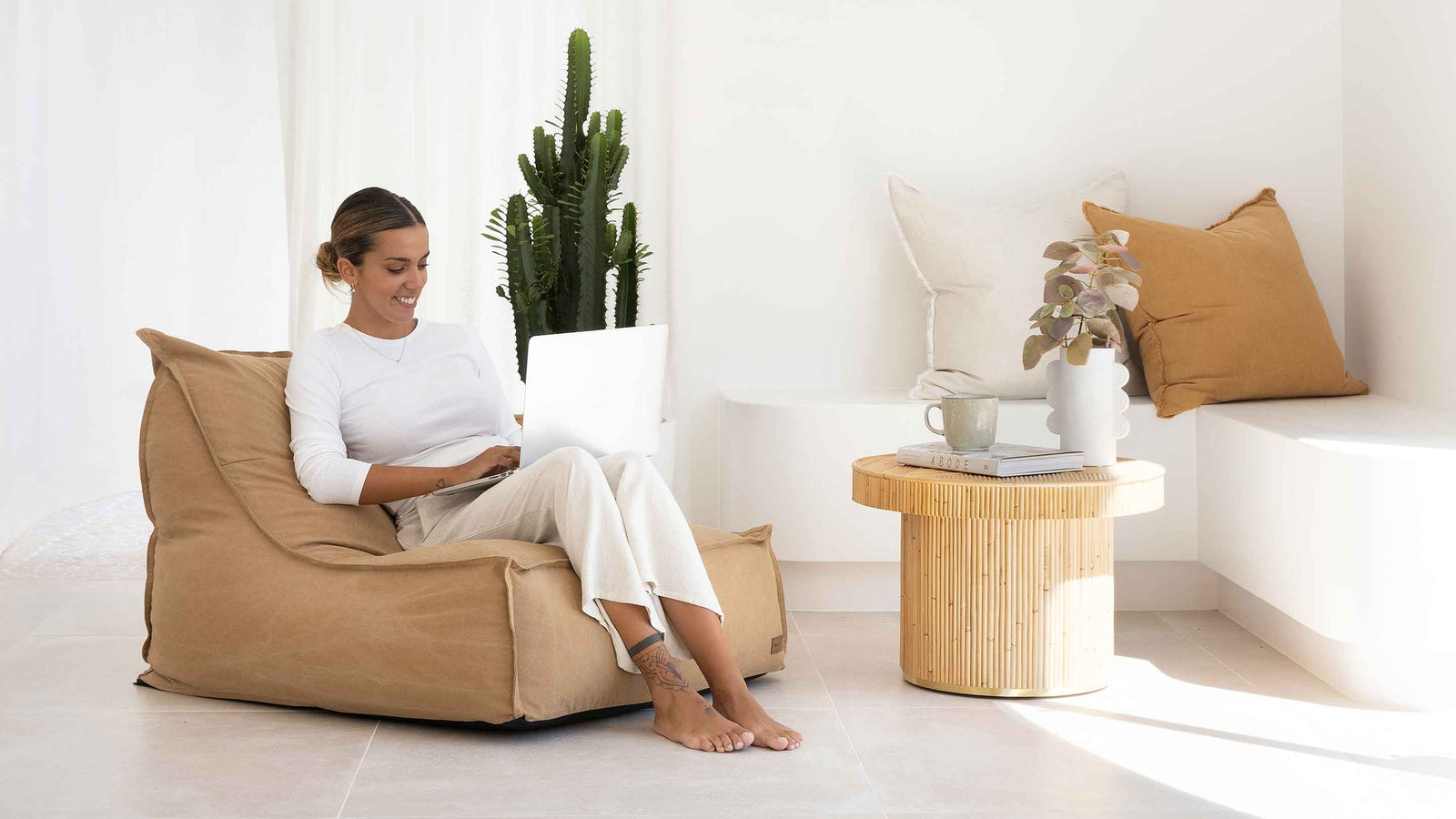 Boss Bean Bag Chair – Casual Comfort in a Modern Design